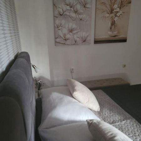 Apartments Lanterna Ražanac 外观 照片