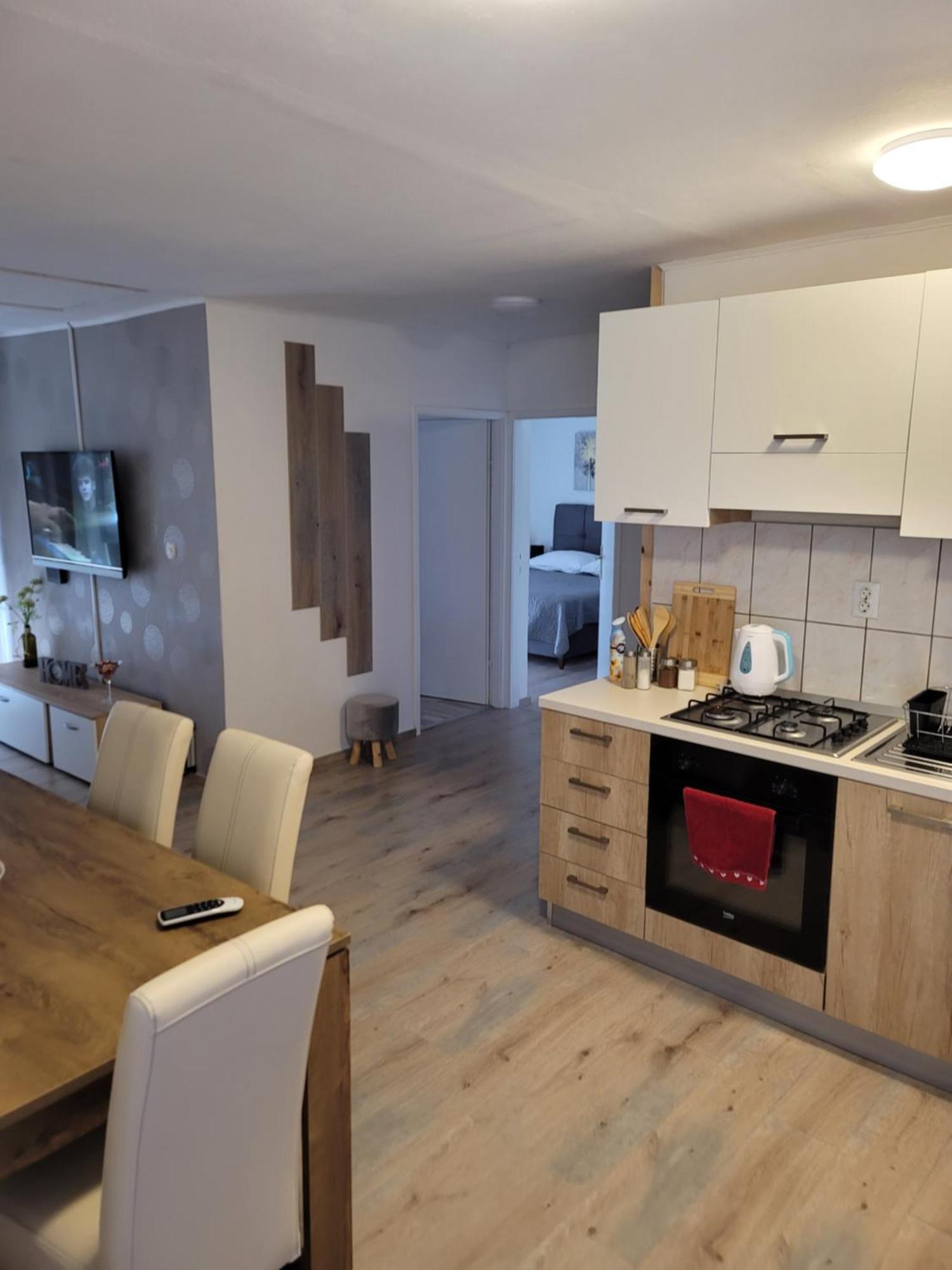 Apartments Lanterna Ražanac 外观 照片