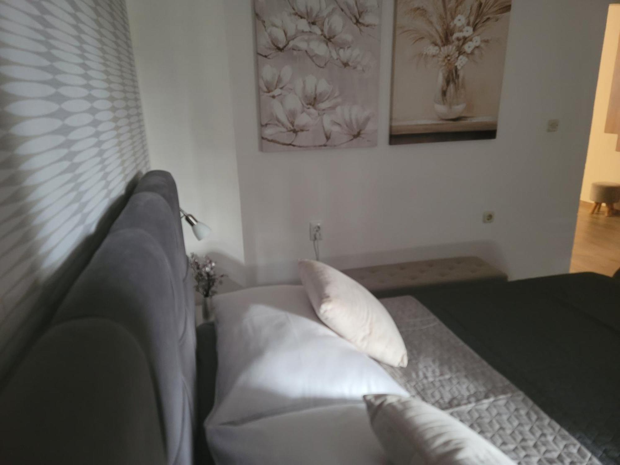 Apartments Lanterna Ražanac 外观 照片