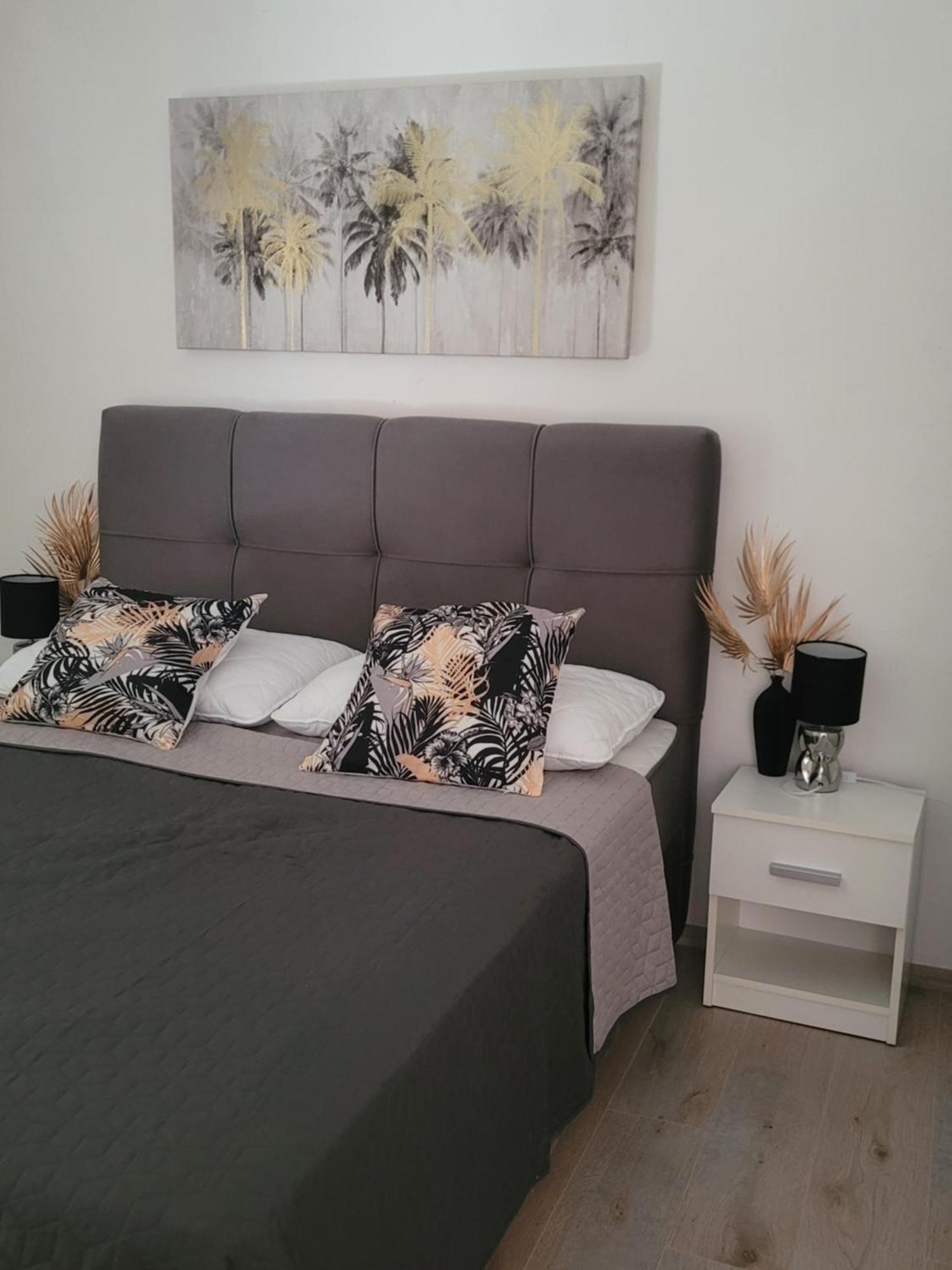 Apartments Lanterna Ražanac 外观 照片